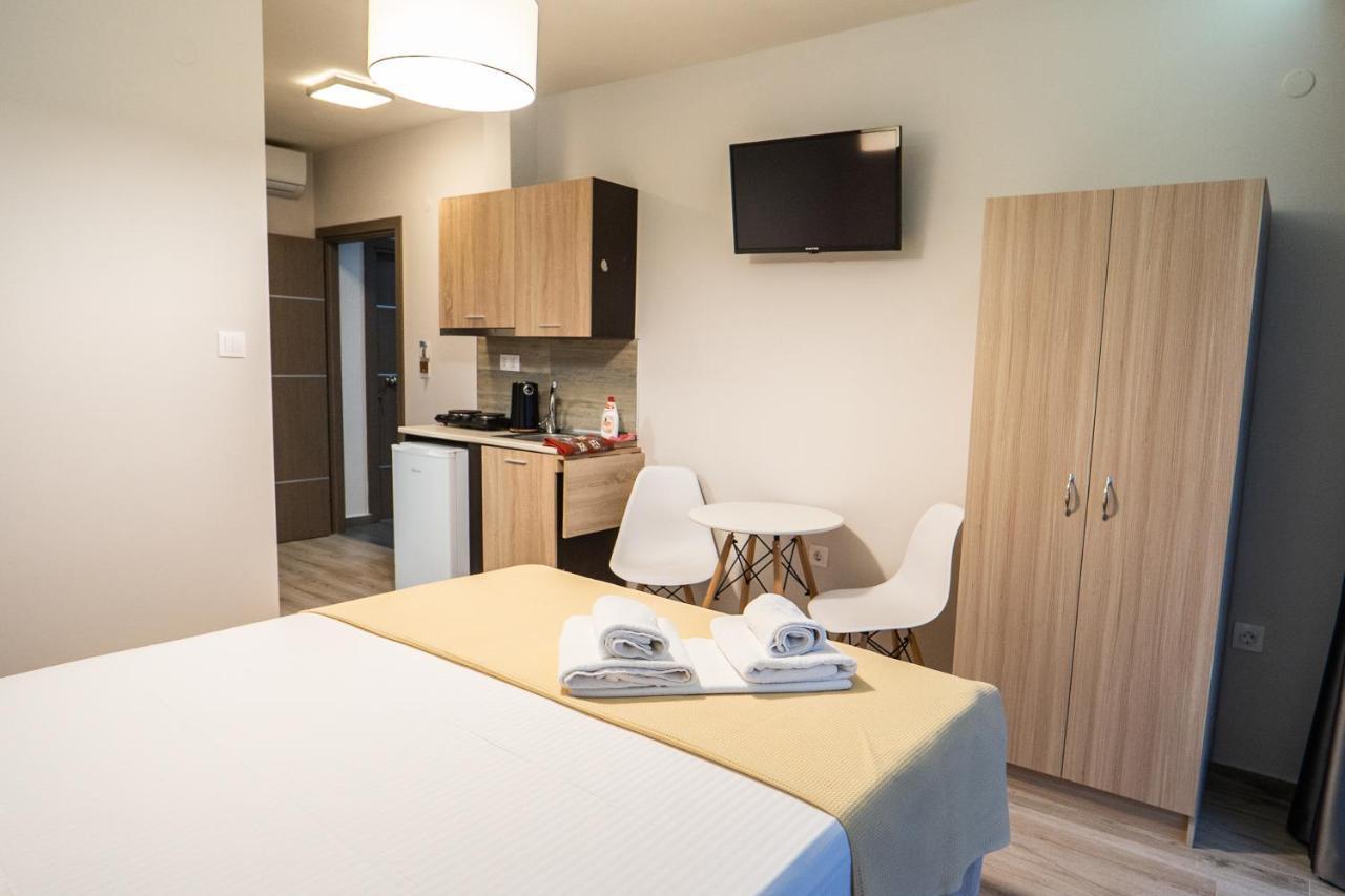 ניאה פלאגיה Nikolaidis Apartments מראה חיצוני תמונה